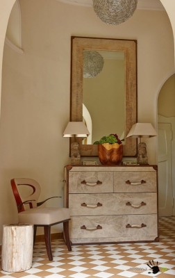 Дизайн прихожей в бежевых тонах