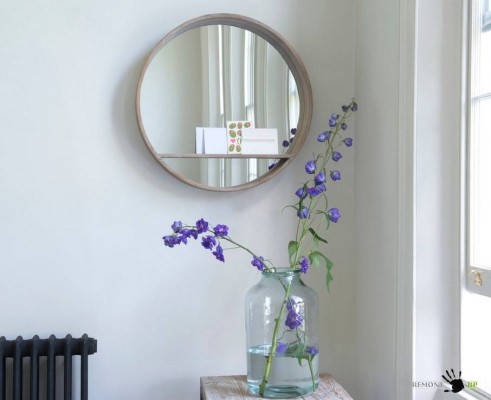 Круглое зеркало для интерьера в деревенском стиле