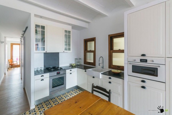 Угловая компоновка