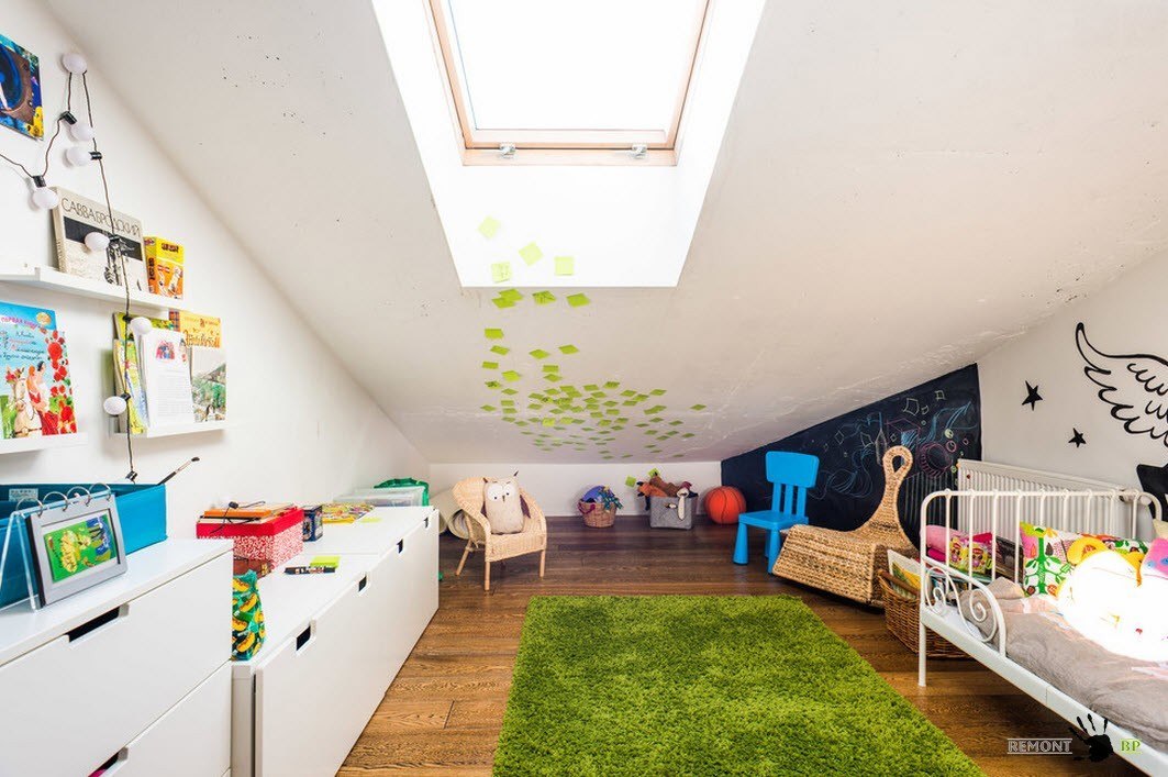 Детская в мансардном помещении