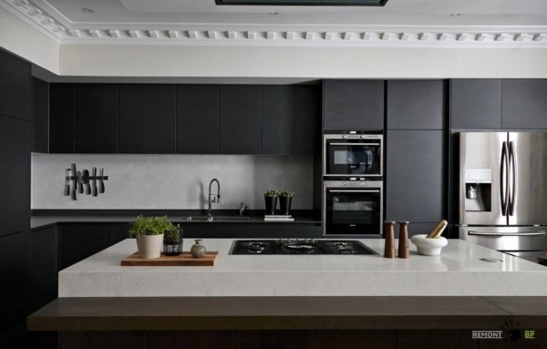 Черный кухонный гарнитур