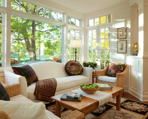 Белоснежные рамы для гостиной