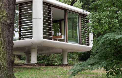 Экстерьер оригинального кубического здания