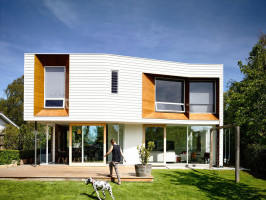 Дизайн-проект двухэтажного частного дома в белых тонах