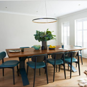 Колоритный дизайн столовой в лондонской квартире