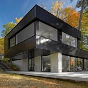 Облицовка фасада частного дома сайдингом