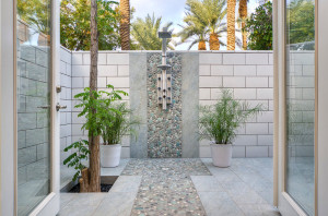 Летний душ как изюминка ландшафтного дизайна