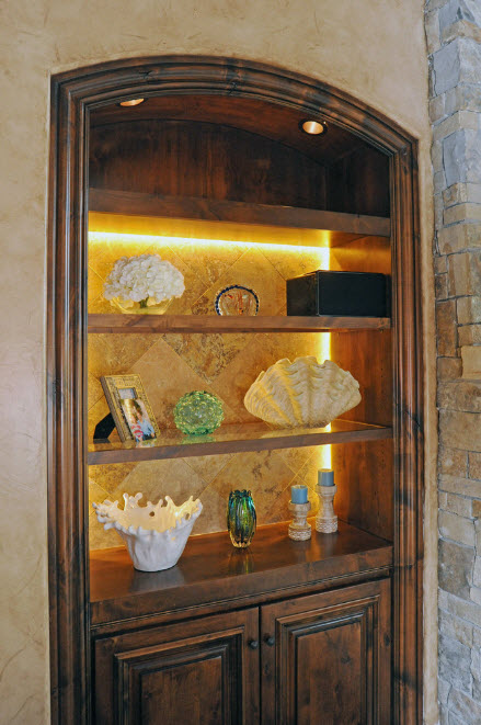 Ниши и шкафы с подсветкой