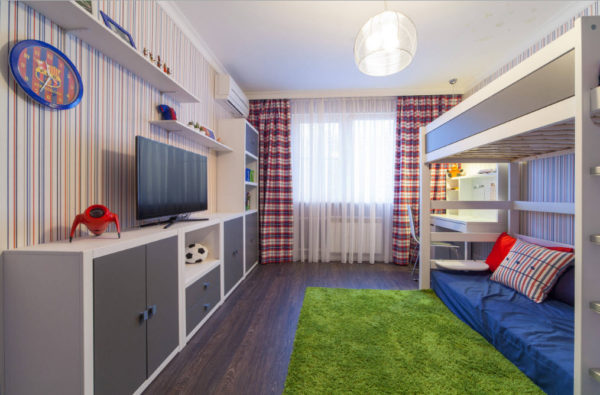 Полосатые обои