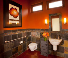 Подвесной унитаз с инсталляцией в современной ванной комнате