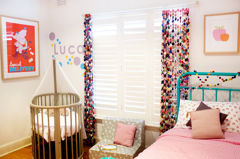 В комнате детей с большой разницей в возрасте