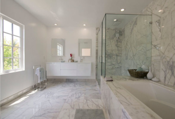 Напольный полотенцедержатель