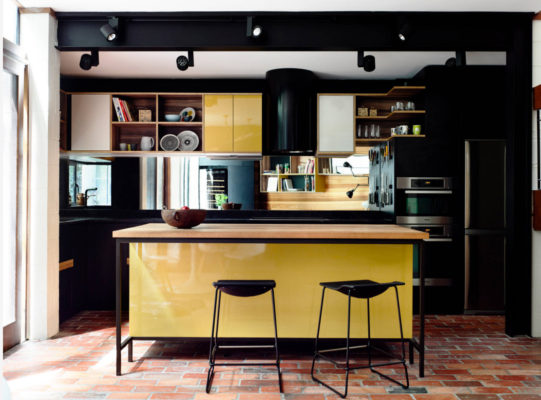 Черно-желтый дизайн кухни