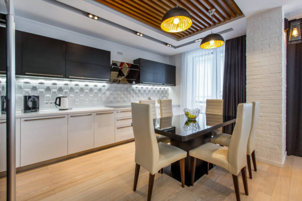 Темные шторы - светлый тюль