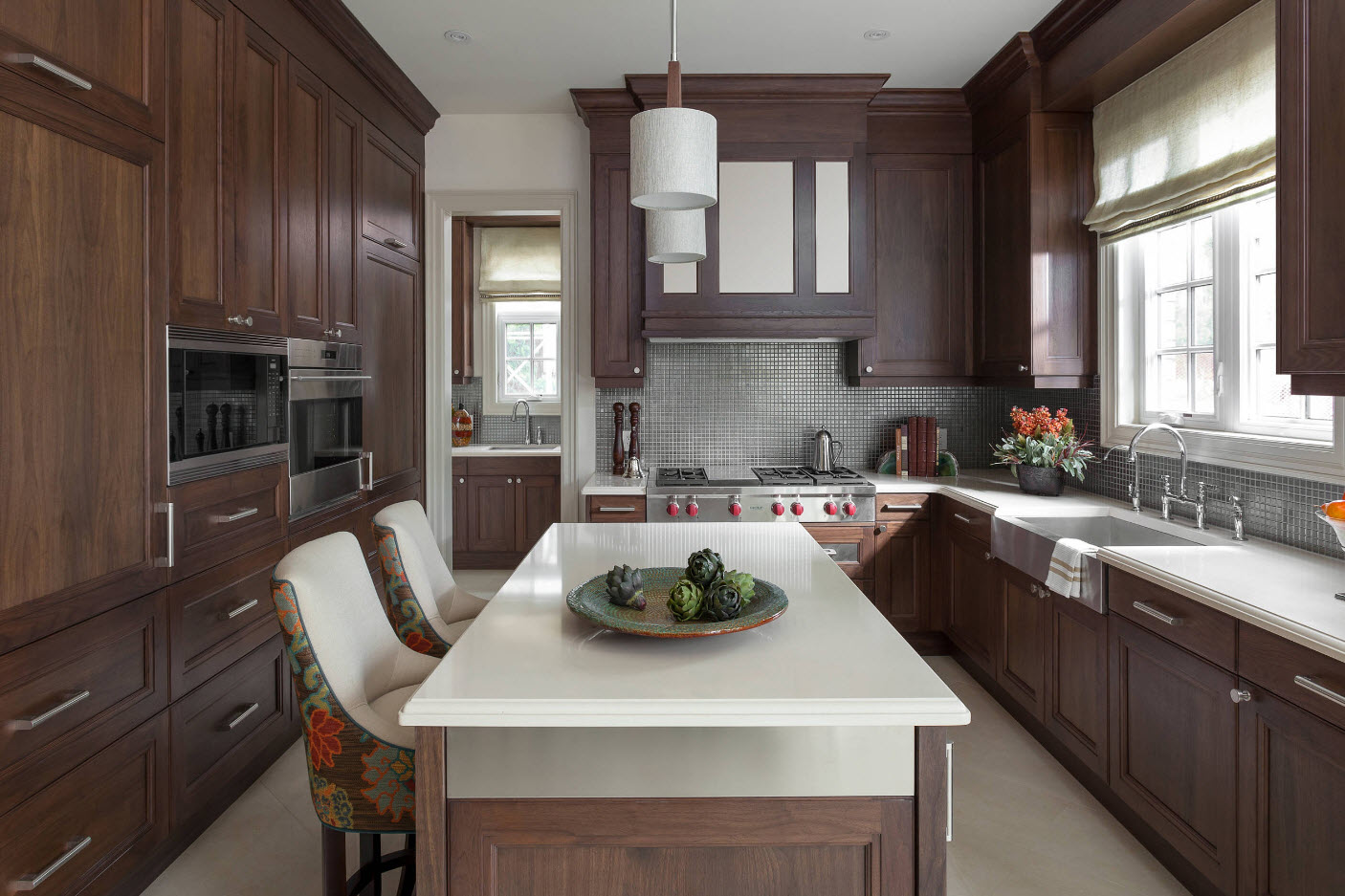 Темные фасады