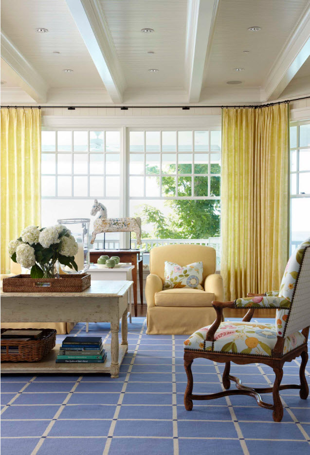 В желтом цвете