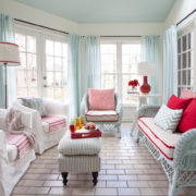 Оформление гостиной в голубых тонах