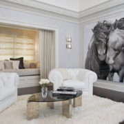 Белоснежные кожаные кресла