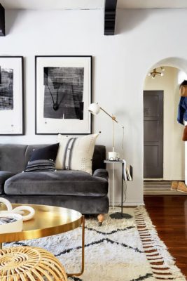 Интерьер гостиной в стиле контемпорари