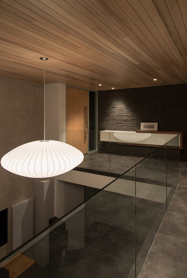 Лампы на темном фоне