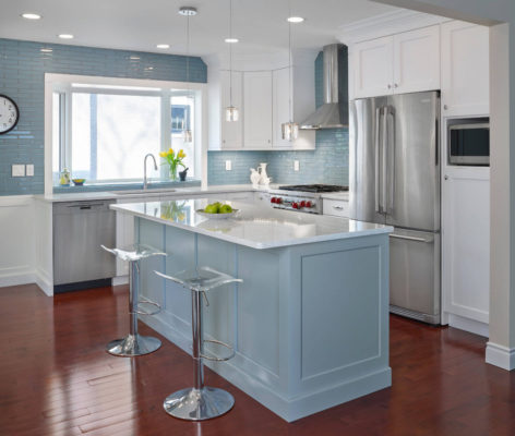 Кухня в голубых тонах