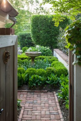 Дорожка из кирпича