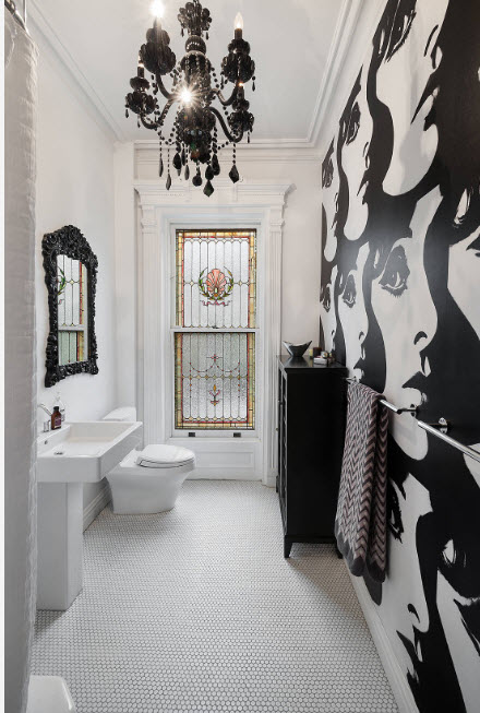 Оригинальная черно-белая ванная комната