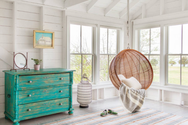 Подвесное кресло в интерьере