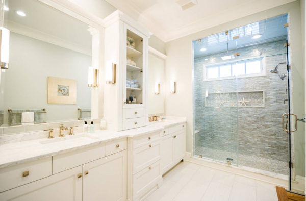 Белоснежная ванная комната