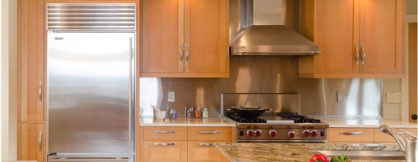 Холодильник в дизайне современной кухни
