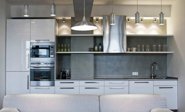 серебристая кухня