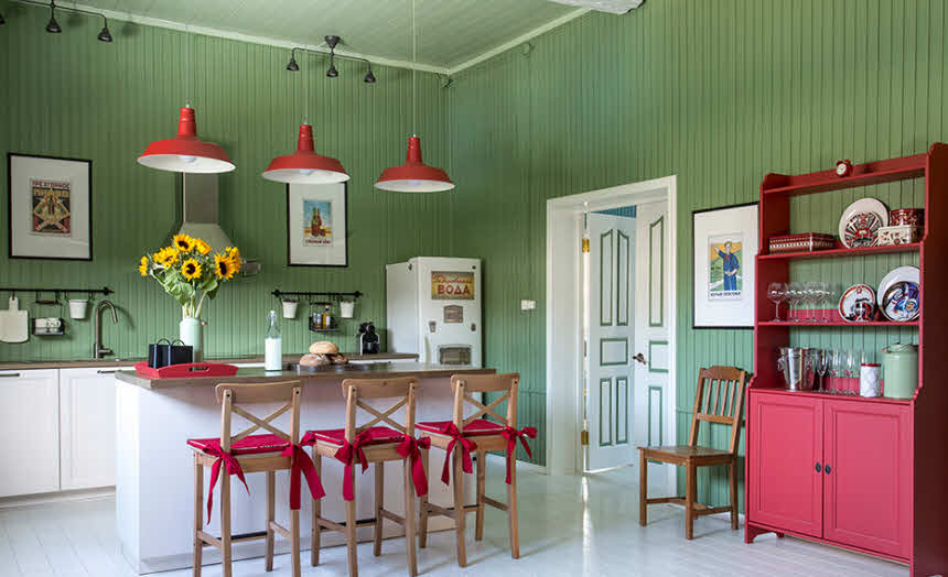 зелені панелі на кухні