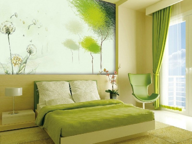 зелені шпалери в спальні