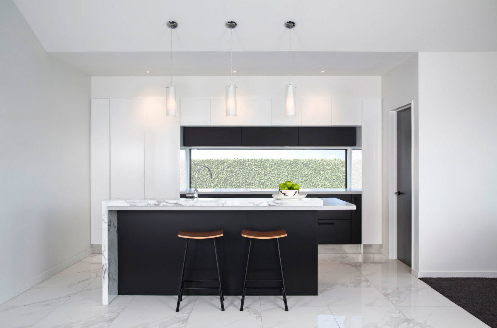 Бело-черный интерьер кухни