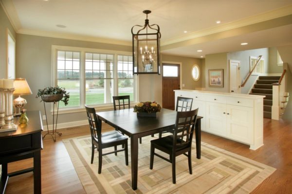 подставка для цветов в интерьере