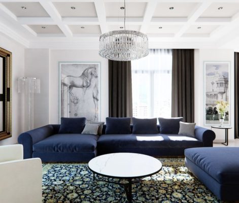 с синим диваном