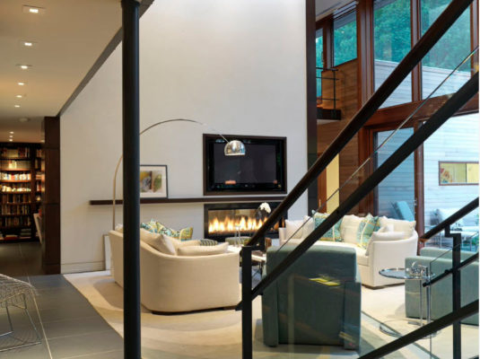 уютная гостиная с ТВ