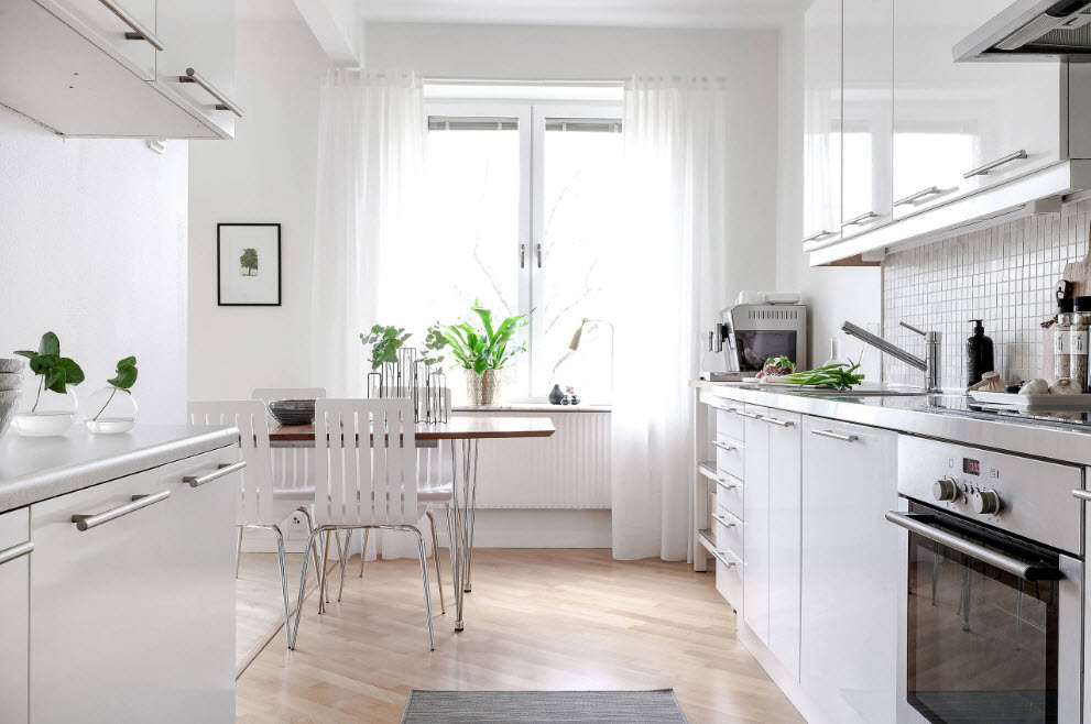 Кухня у білому кольорі