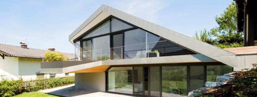 дачный дом с мансардой под стеклом