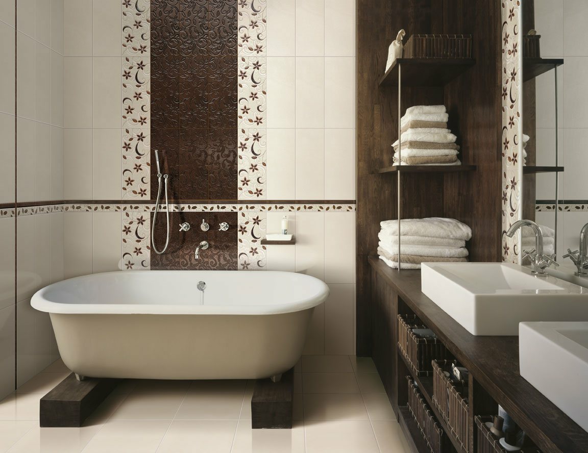 поєднання коричневої та білої плитки у ванній
