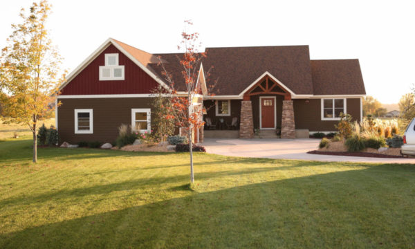 темно-коричневый дом