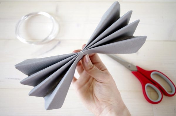 Салфетка-оригами: шаг пятый