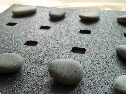 Коврик из камней: шаг четвертый