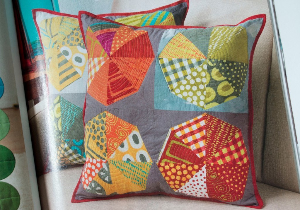 mini-pieces-pillows-in-modern-patchwork-1024x717