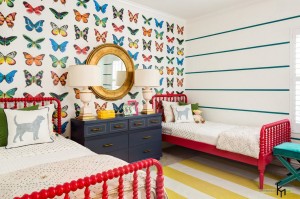 Бабочки на стене в детской