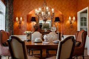 Бра и люстра в одном стиле