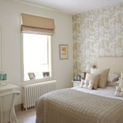 Сочетание светлых цветов на обоях