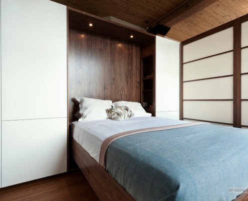 Спальня и дерево