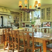 Кухня в зеленых тонах Кухня в зеленых тонах