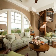 Крутая винтовая лестница